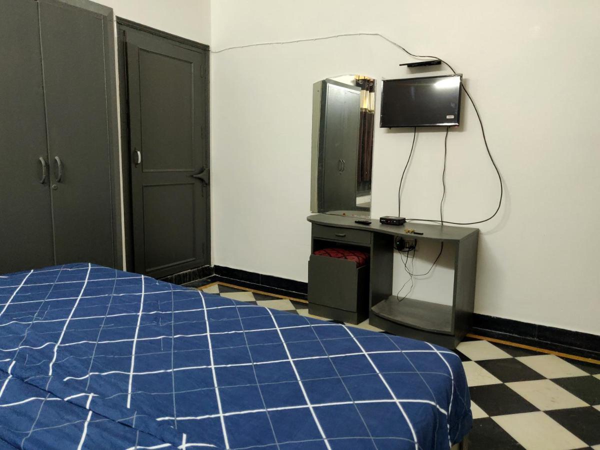Hotel Vip ウダイプル エクステリア 写真